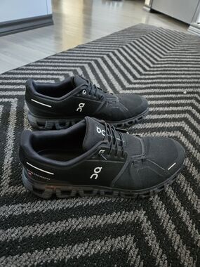 On Cloud 6 Men’s Running Shoes - Black - Brand New